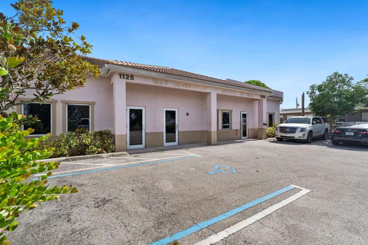 1125 Crestwood Boulevard, Lake Worth Beach, FL – mixed-use property photo 2