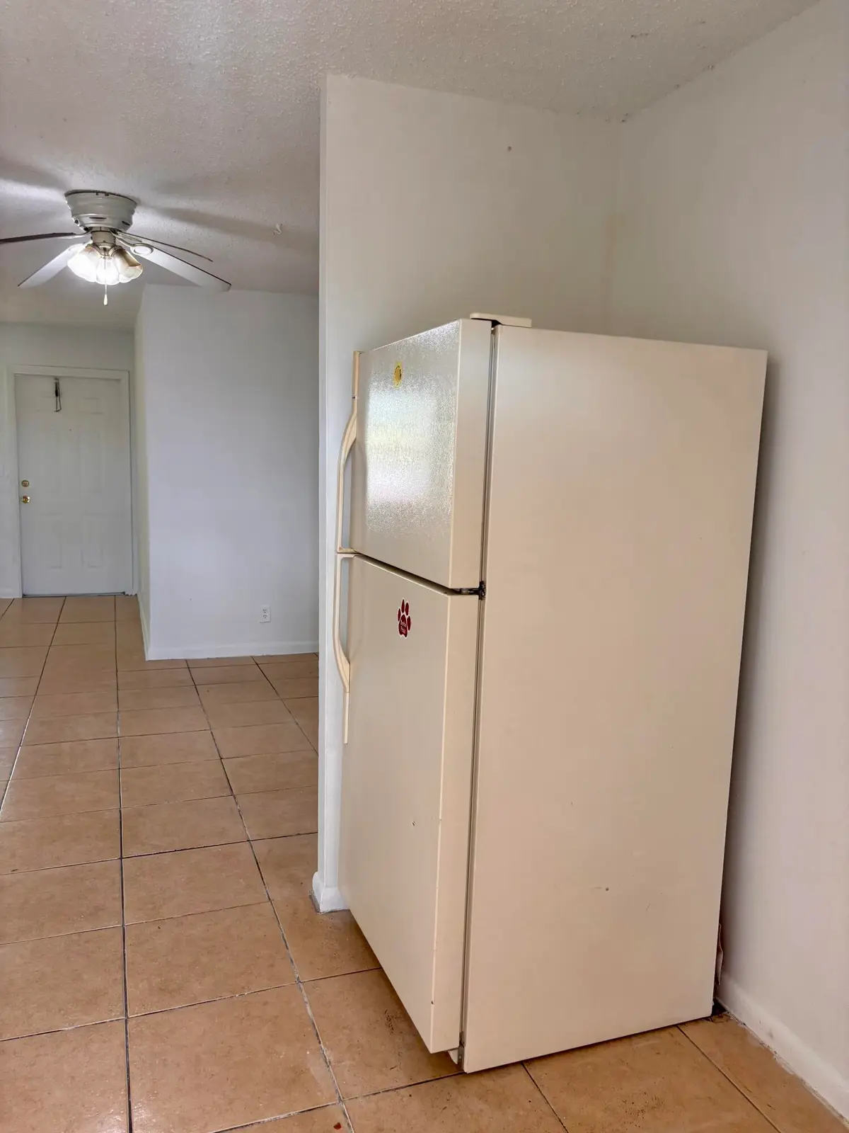 IMG_6138 at 850 E Commercial Boulevard 223c, Oakland Park