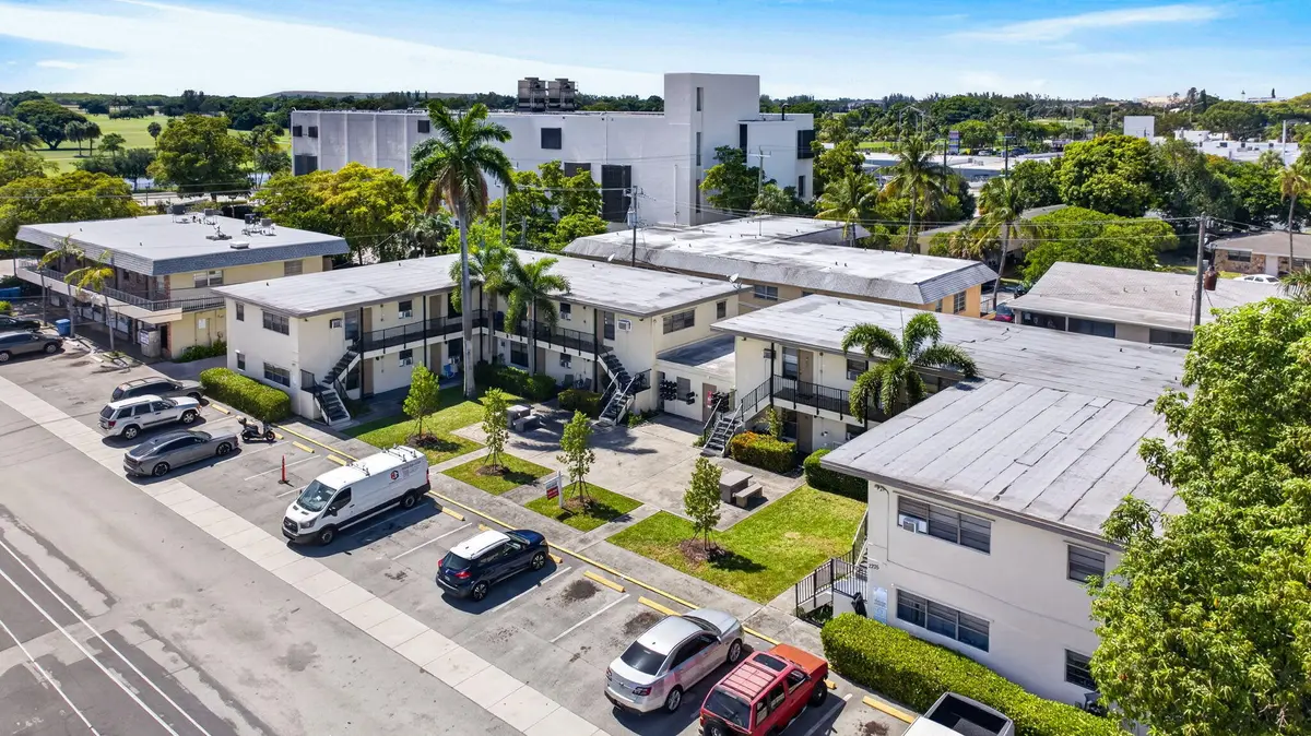 5-web-or-mls-2275--7 at 2275 NE 12TH Street, Pompano Beach