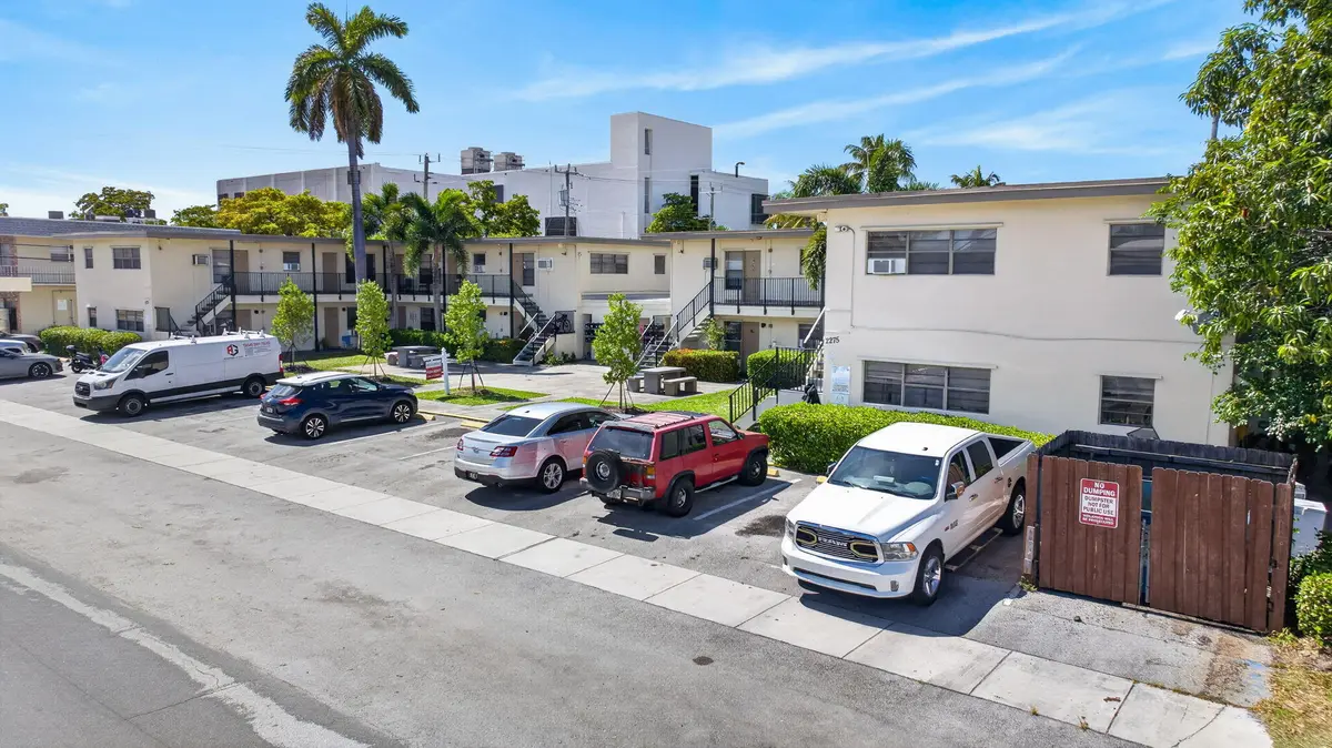 3-web-or-mls-2275--5 at 2275 NE 12TH Street, Pompano Beach