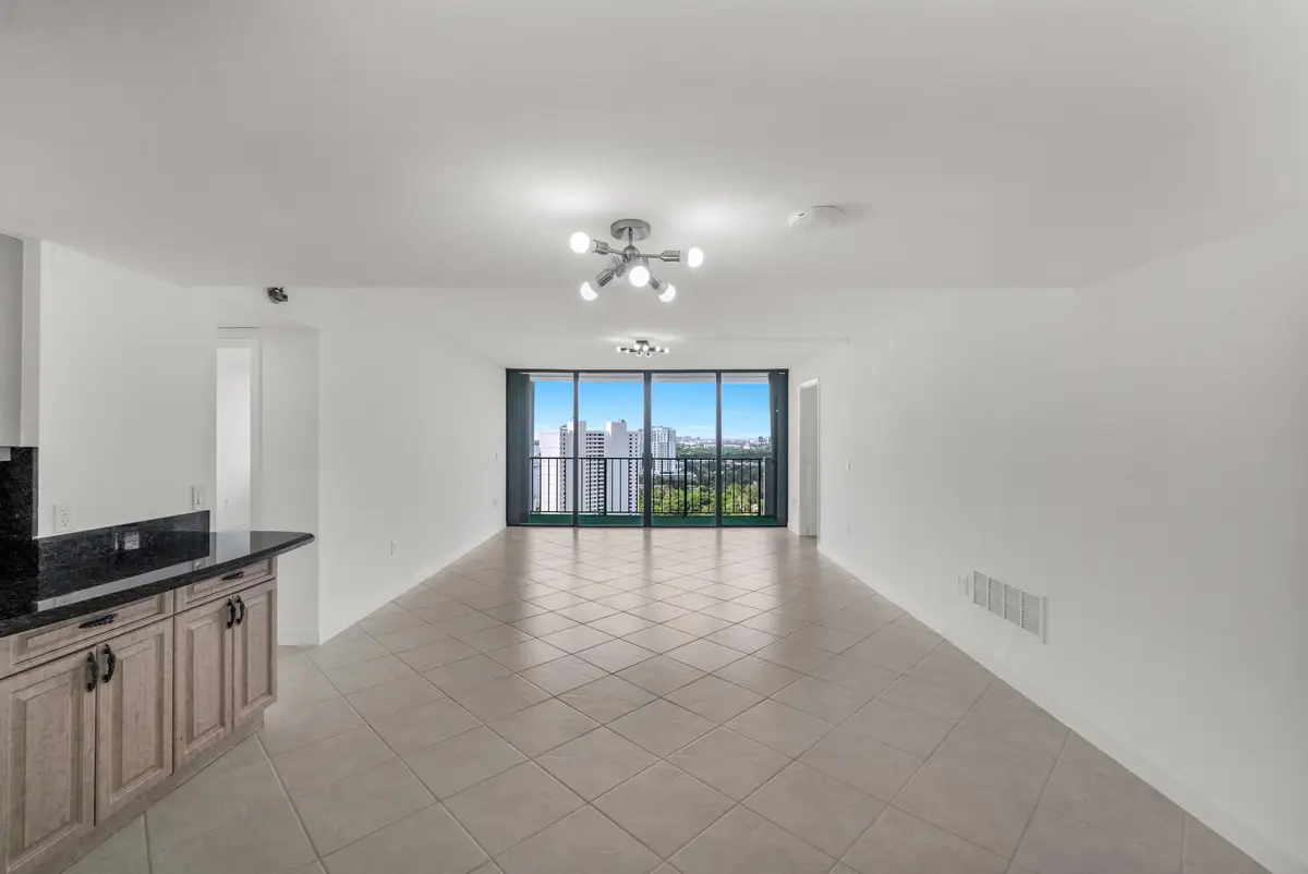 5600 N Flagler Dr u2504-3 at 5600 N Flagler Drive 2504, West Palm Beach