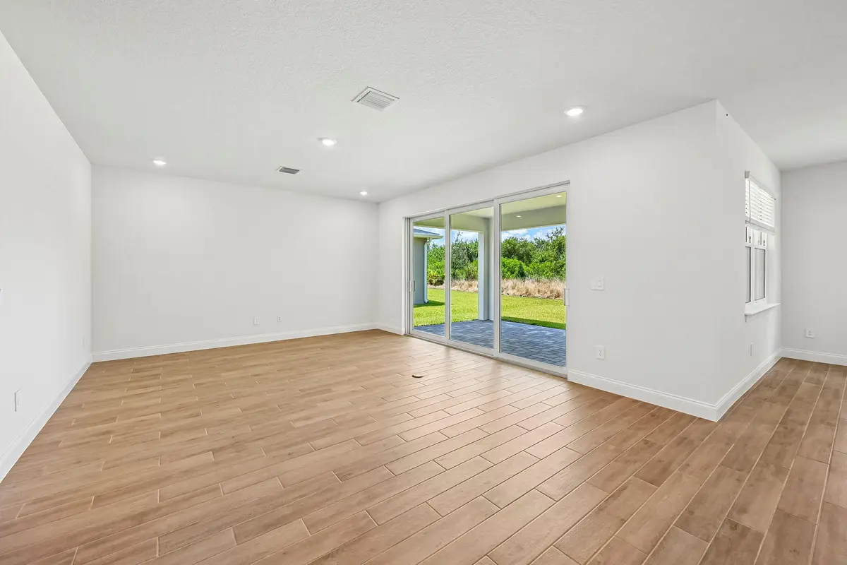 5613 Hampton Park Cir Vero Beach FL (7) at 5613 Hampton Park Circle, Vero Beach