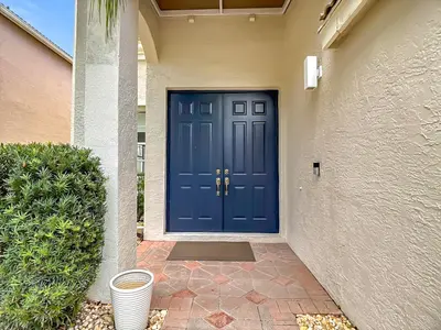 1154 OAKWATER Drive, Royal Palm Beach – leased