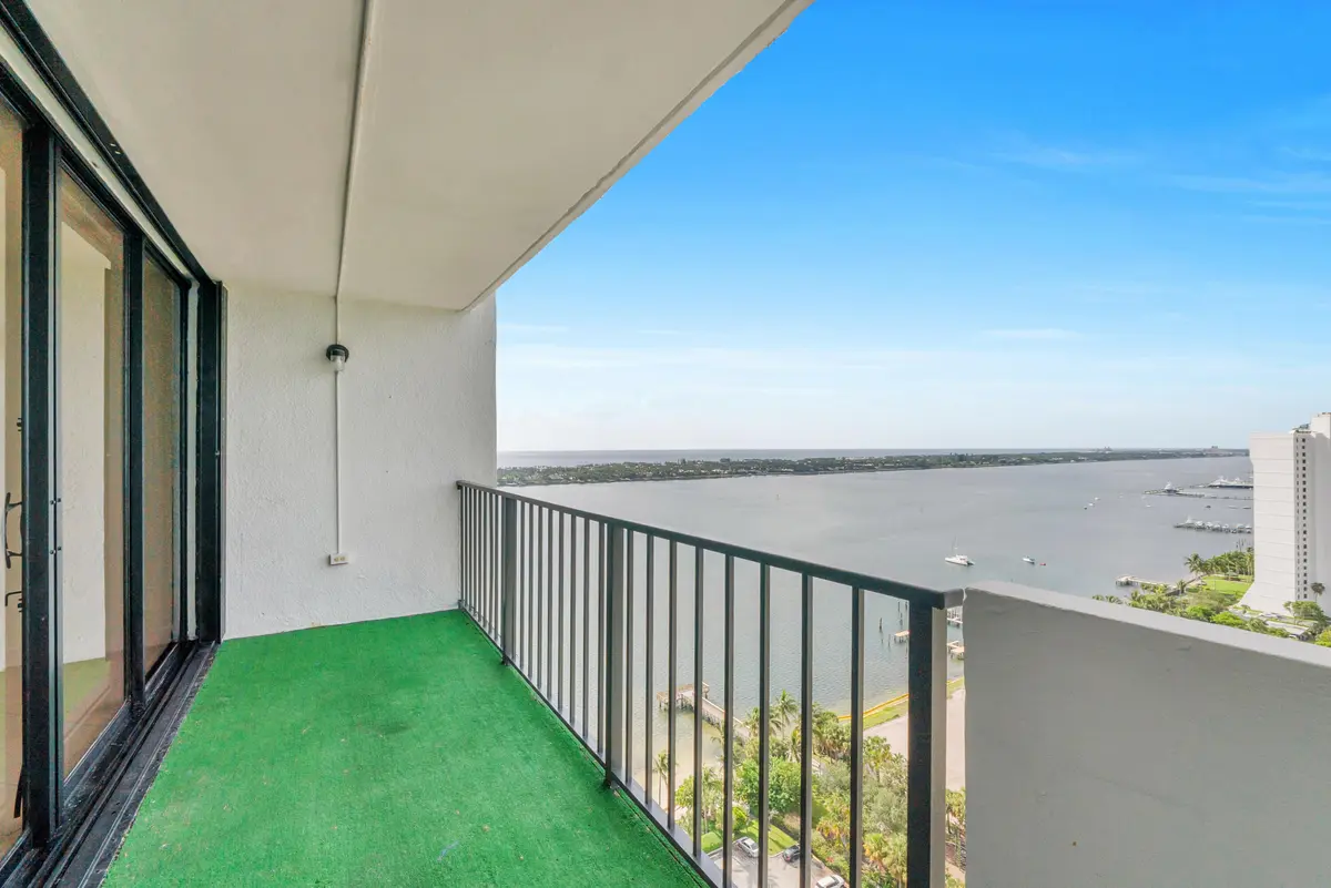 5600 N Flagler Dr u2504-3 at 5600 N Flagler Drive 2504, West Palm Beach