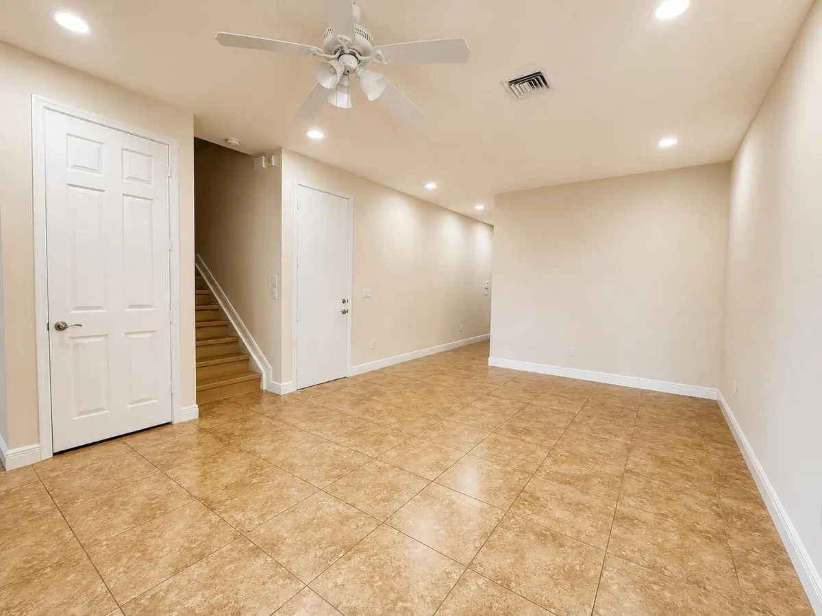 Living at 6958 Long Pine Circle, Coconut Creek