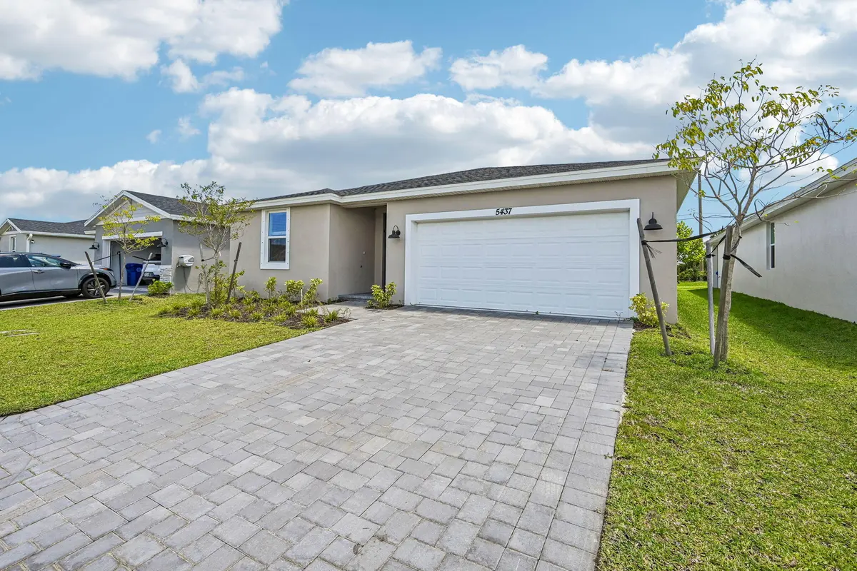 5437 Hampton Park Cir Vero Beach FL (4) at 5437 Hampton Park Circle, Vero Beach