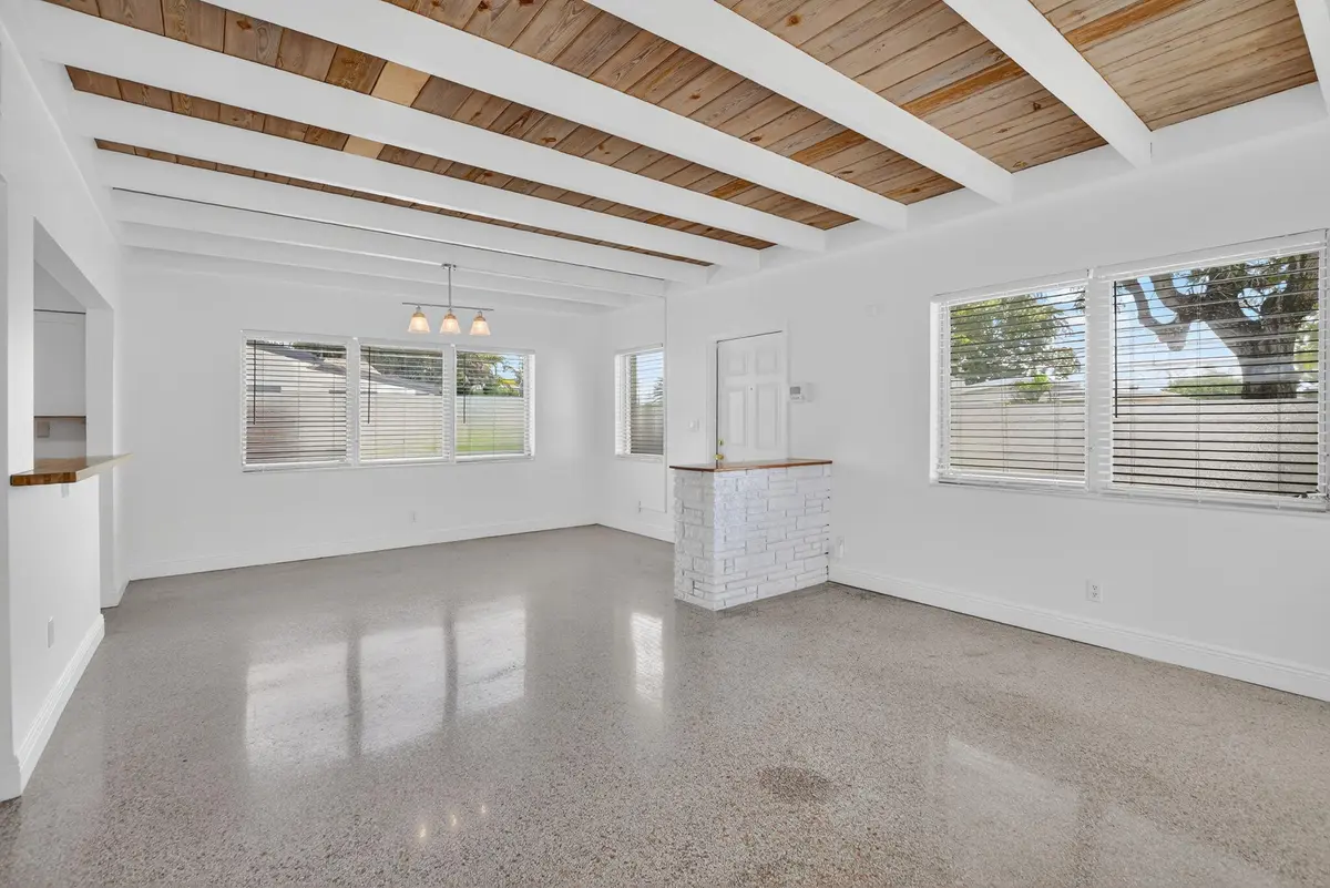 7-web-or-mls-DSC_0686 at 910 SE 3RD Street, Boynton Beach