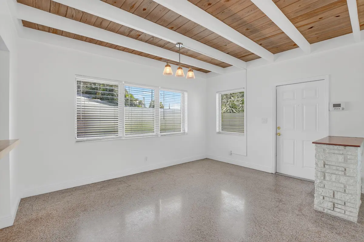 8-web-or-mls-DSC_0691 at 910 SE 3RD Street, Boynton Beach
