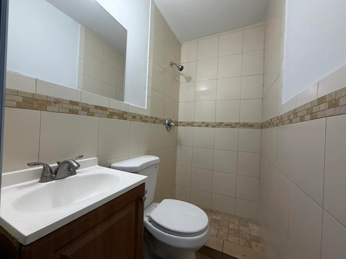 Upper floor guest bathroom at 514 El Vedado, West Palm Beach