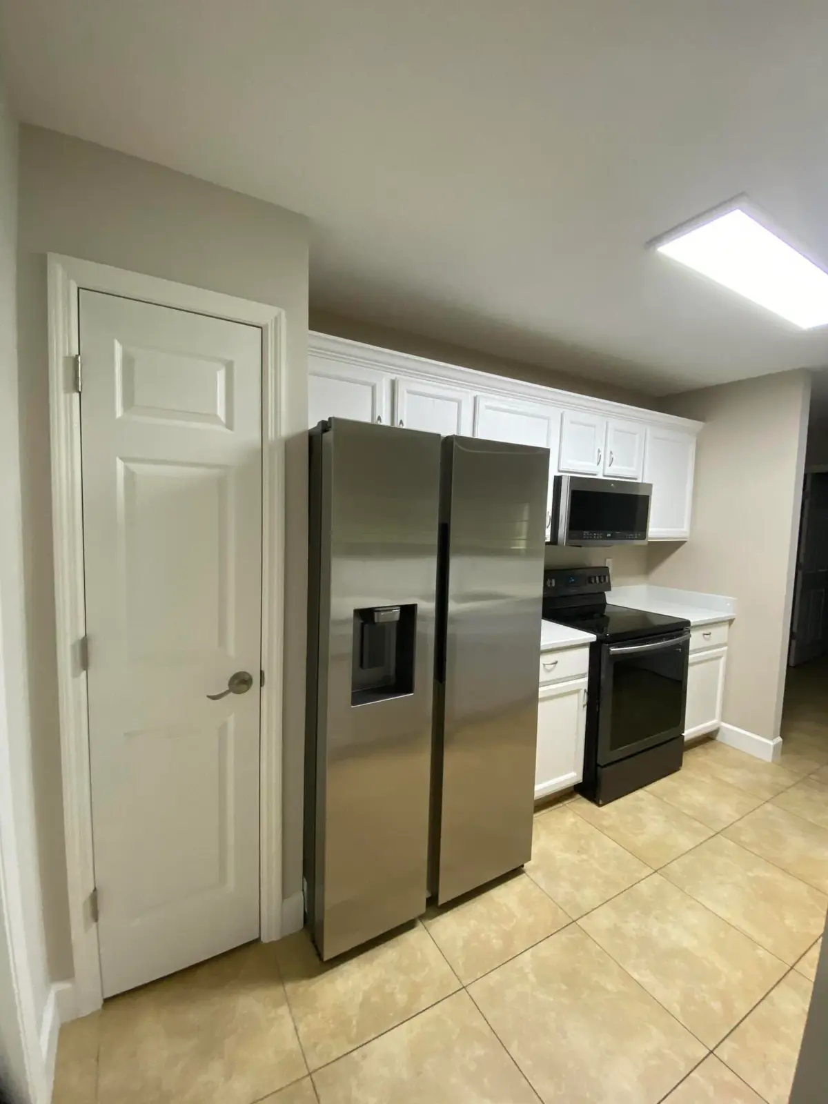 Kitchen 2 at 915 11th Terrace, Vero Beach