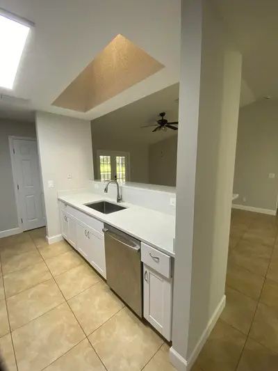 915 11th Terrace, Vero Beach – Single Family Residence for rent
