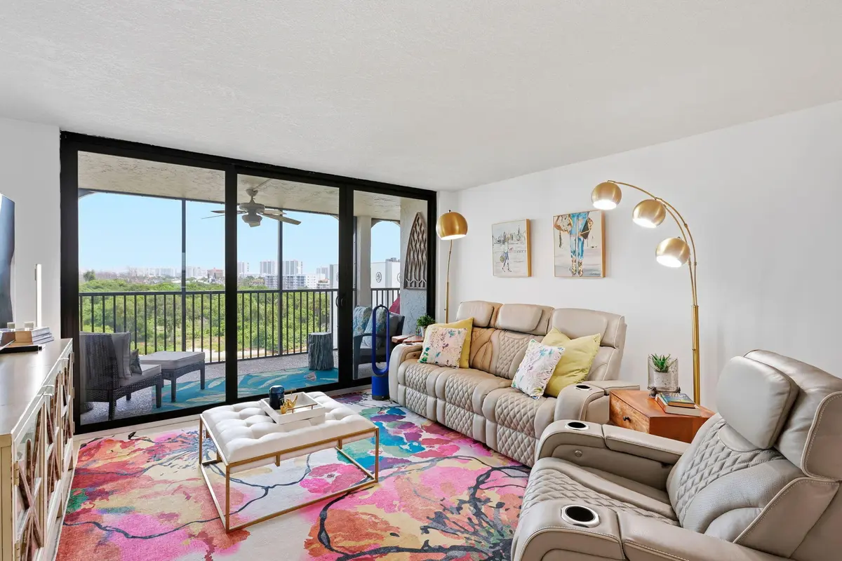 6-web-or-mls-005_0E2A6367 at 1629 Riverview Road 818, Deerfield Beach