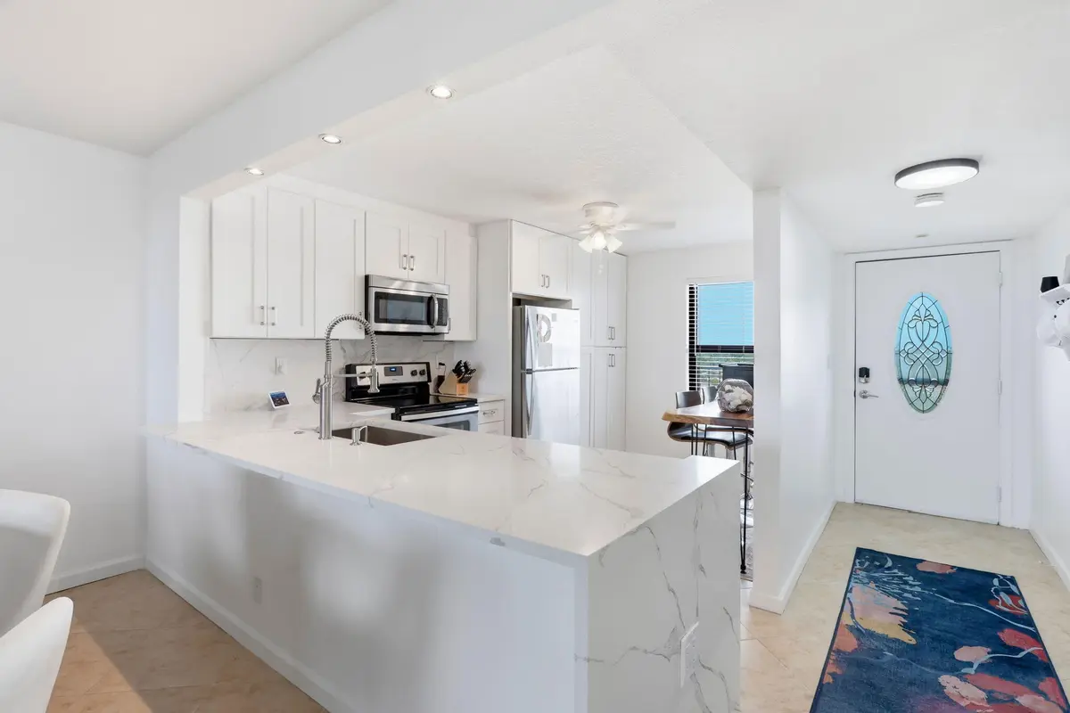 9-web-or-mls-008_0E2A6337 at 1629 Riverview Road 818, Deerfield Beach