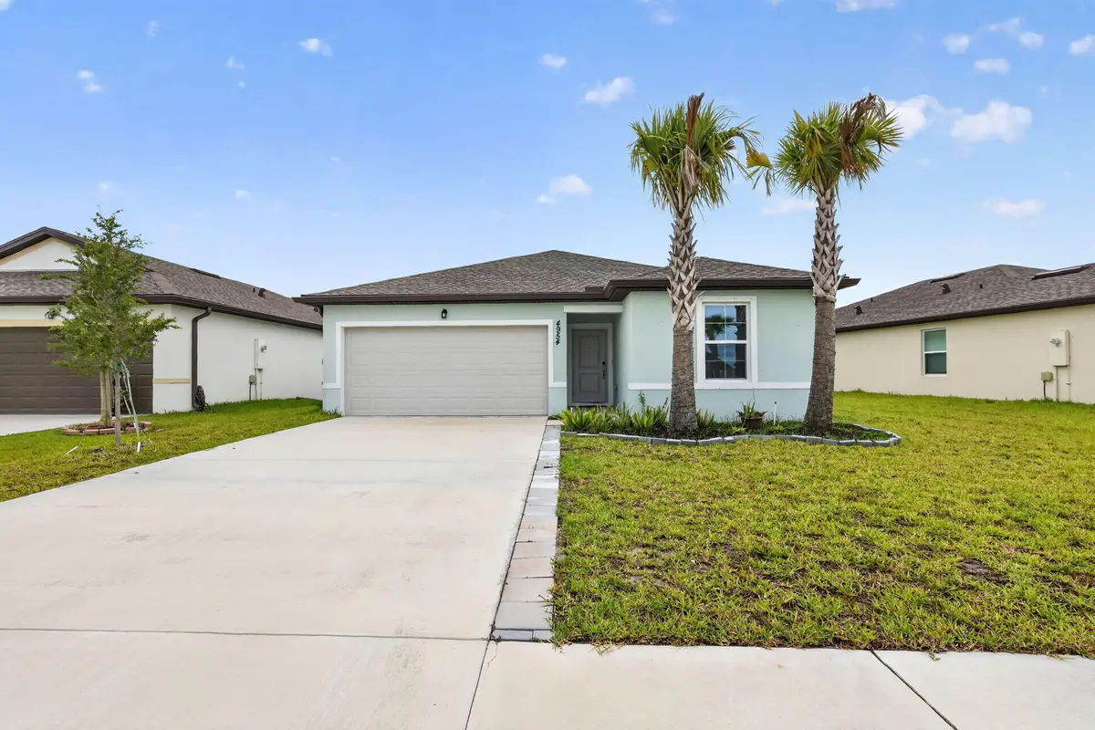 2-web-or-mls-5P1A5420 at 4954 Armina Place, Fort Pierce