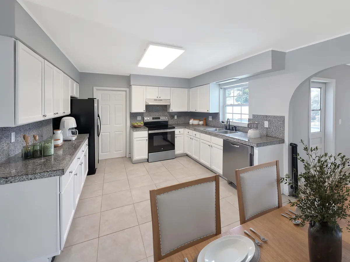 staged2 at 5114 MYRTLE Drive, Fort Pierce