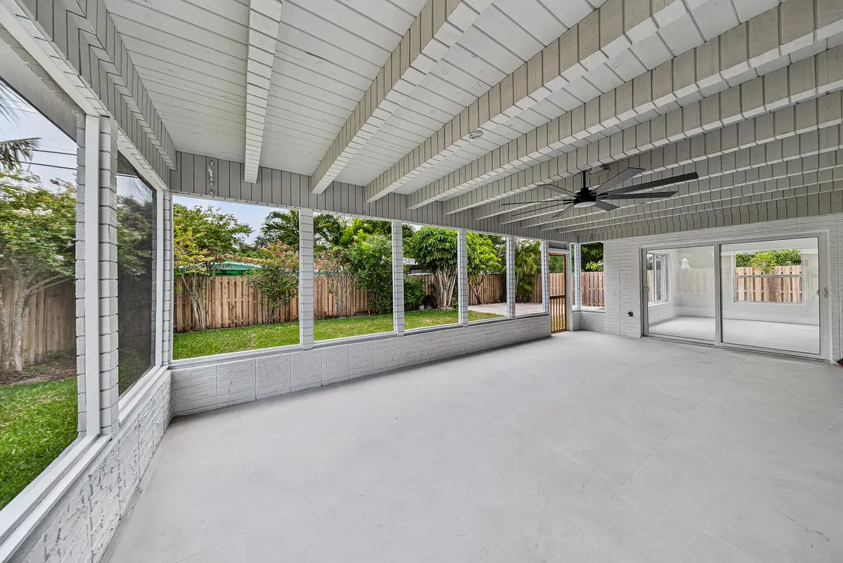 fitch-13 at 350 NE 42ND Street, Oakland Park