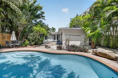 615 NE 13TH Avenue, Fort Lauderdale – Single Family Residence for sale