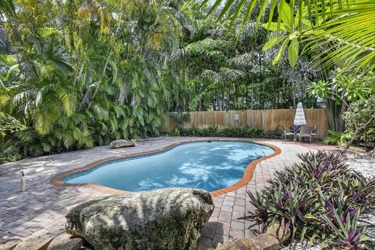 42-web-or-mls-_A7A9607 at 615 NE 13TH Avenue, Fort Lauderdale