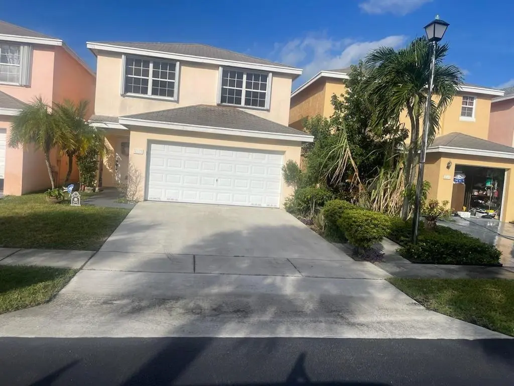 exterior front at 4151 EASTRIDGE Circle, Deerfield Beach
