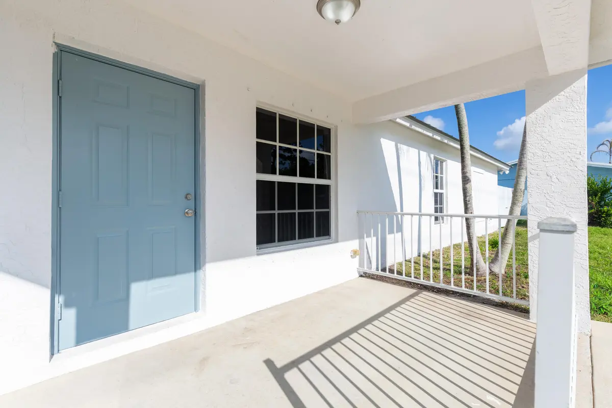 Porch at 5060 SE EBBTIDE Avenue, Stuart