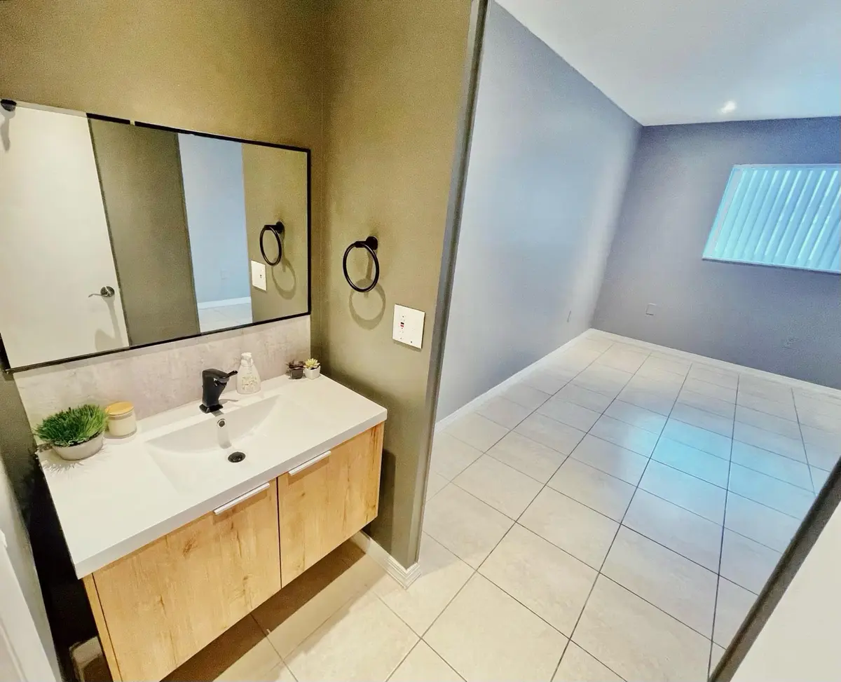 Primary at 1410 S FEDERAL Highway 205, Lake Worth Beach