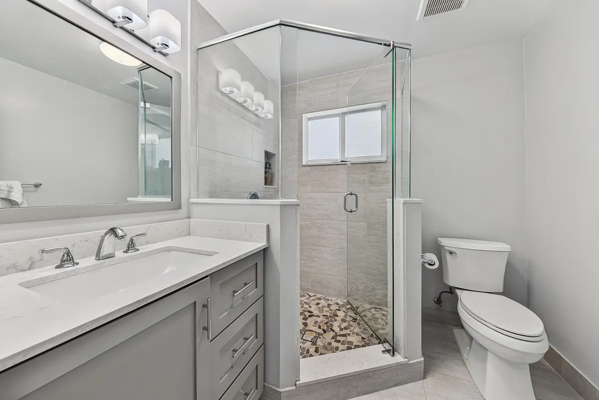 dunn-6 at 121 NE 55TH Street, Oakland Park