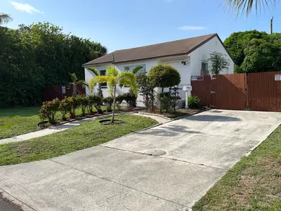 614 42nd Street, West Palm Beach – sold