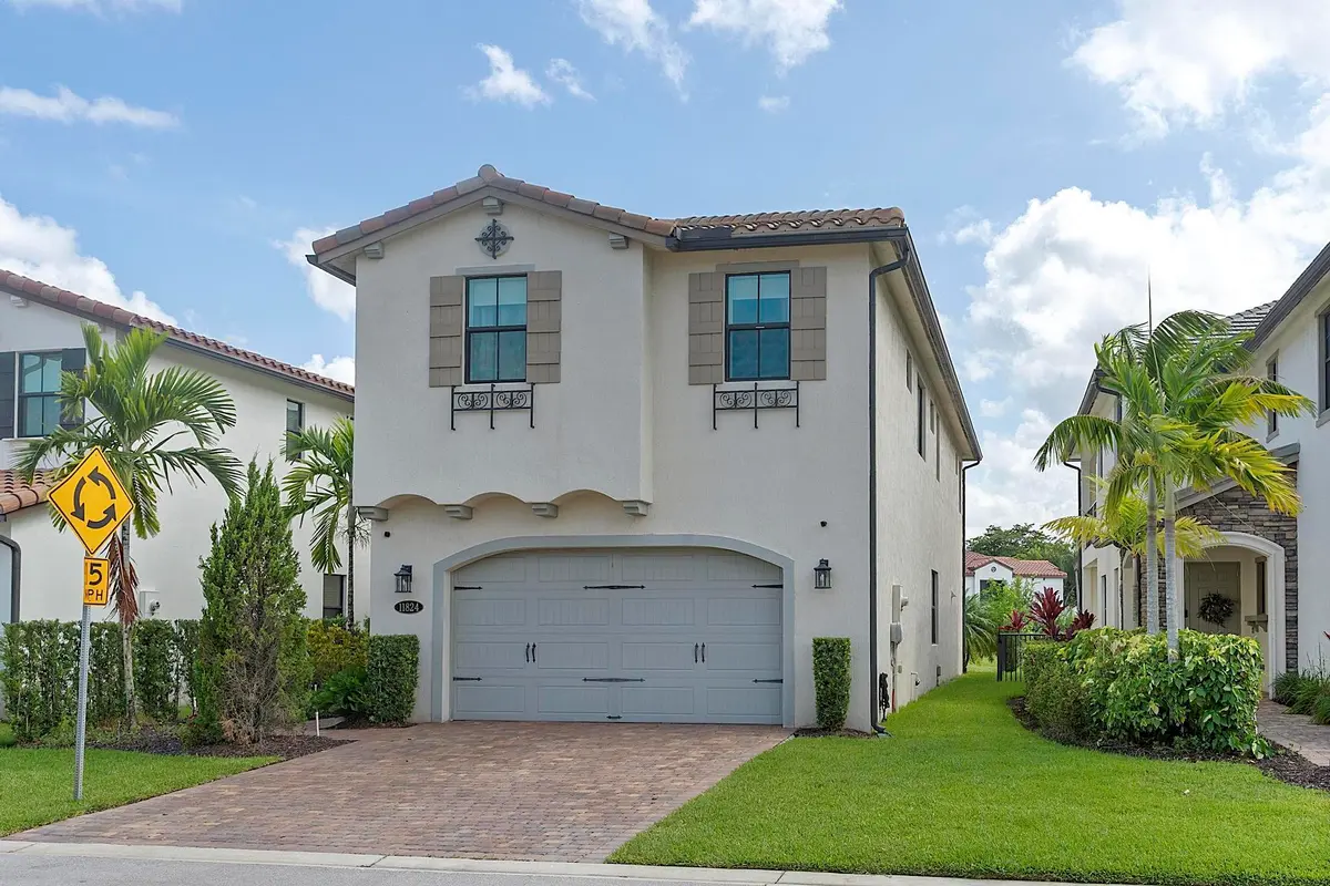 11824 SW 13 Ct Pembroke Pines, Fl 32025 at 11824 SW 13th Court, Pembroke Pines