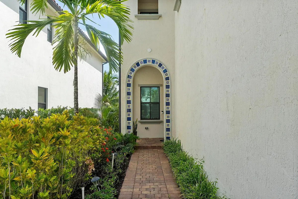 11824 SW 13 Ct Pembroke Pines, Fl 32025 at 11824 SW 13th Court, Pembroke Pines