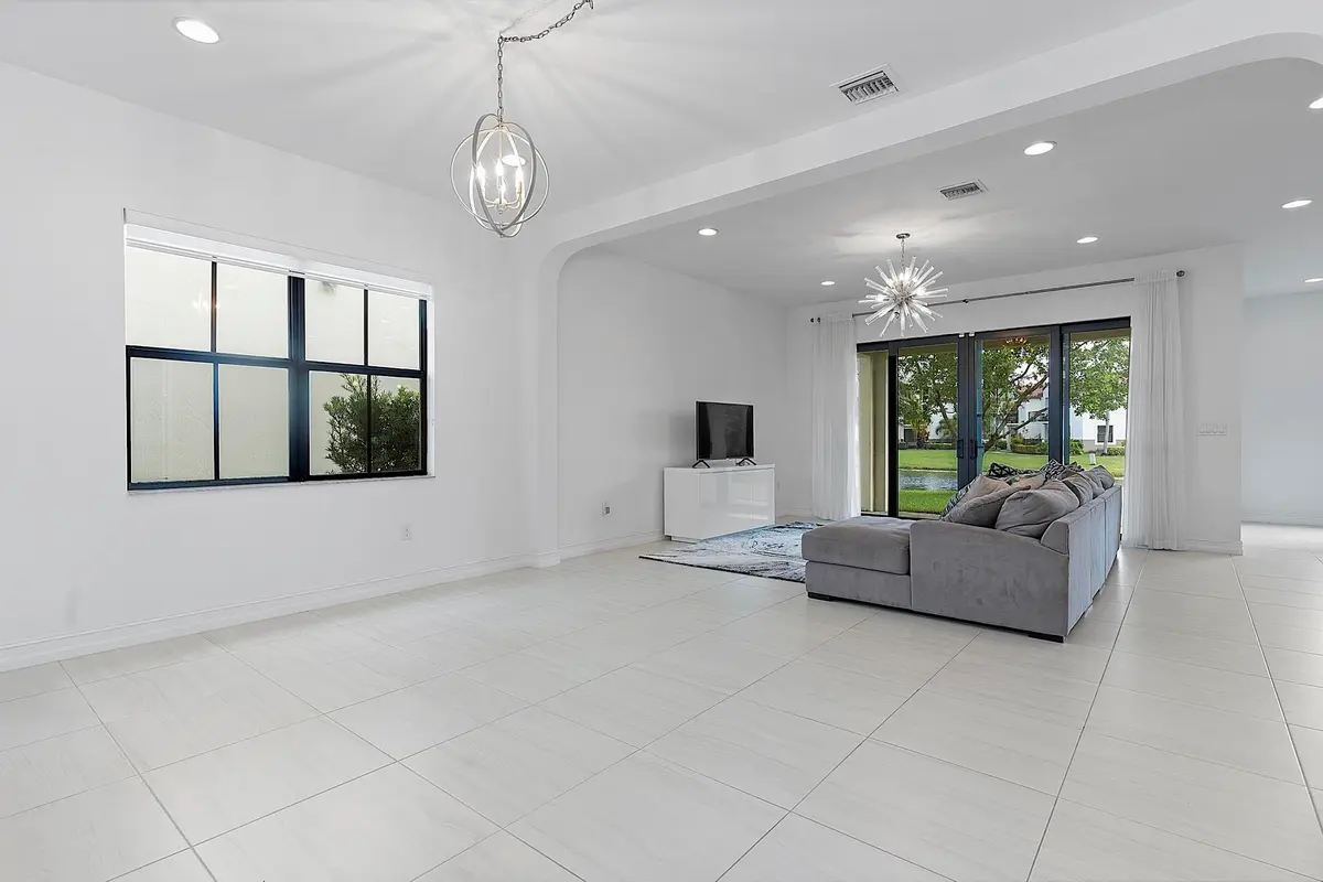 11824 SW 13 Ct Pembroke Pines, Fl 32025 at 11824 SW 13th Court, Pembroke Pines