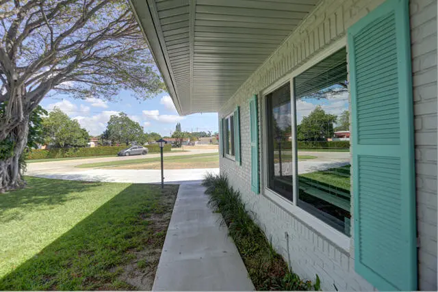 Yard at 1133 7th Street, Lake Park