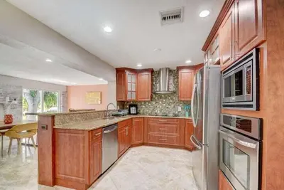 168 SE 31ST Avenue, Boynton Beach – Single Family Residence for rent