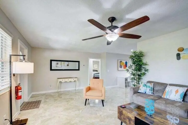 living room at 168 SE 31ST Avenue, Boynton Beach