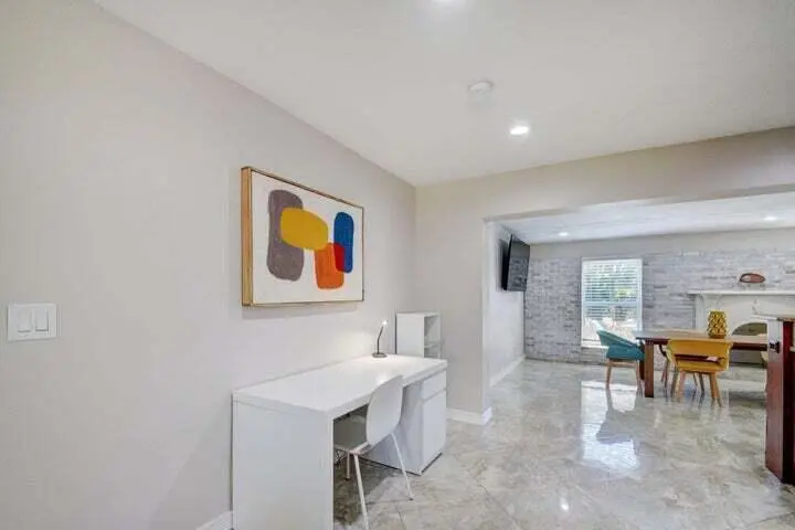 work area at 168 SE 31ST Avenue, Boynton Beach
