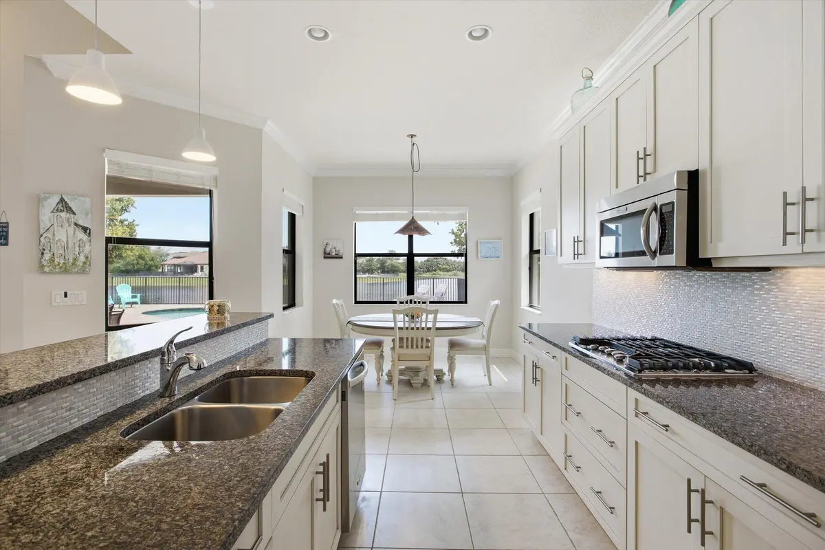 Kitchen at 11513 NW 81st Place, Parkland