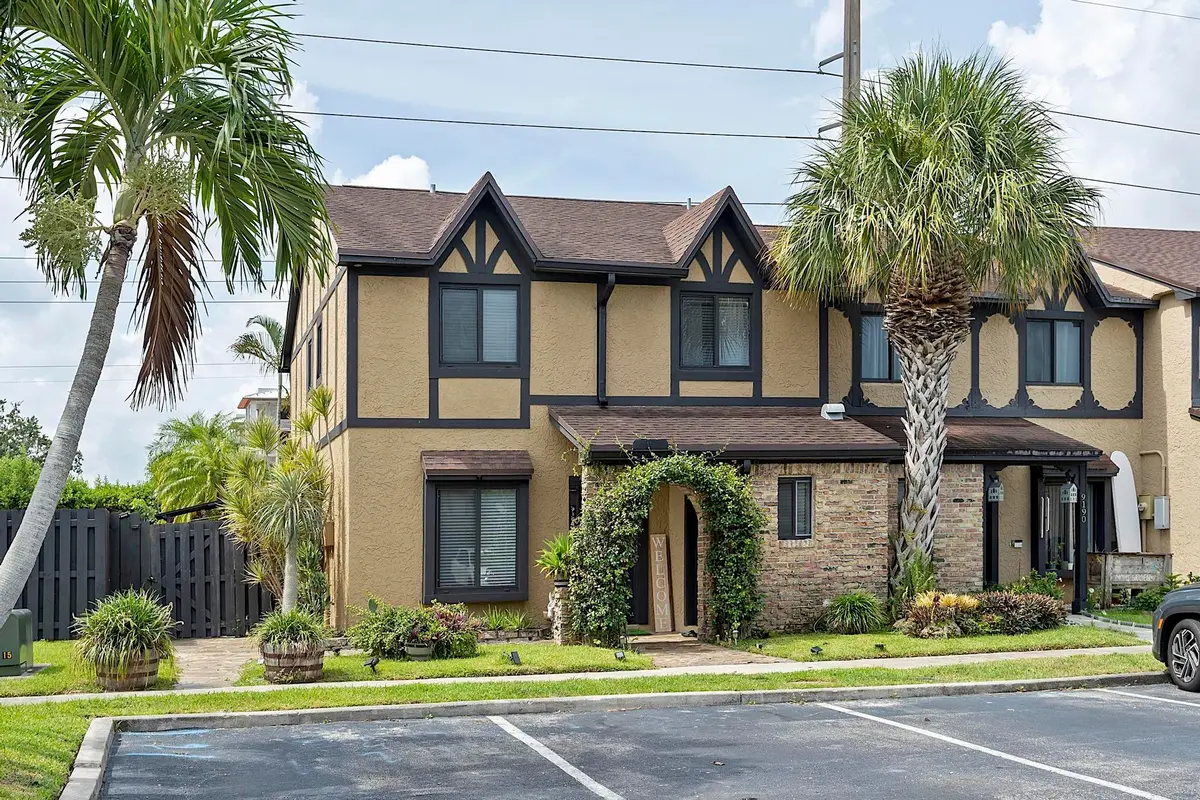 9184 NW 44 St Sunrise, Fl 33351 - - 003 at 9184 NW 44TH Court, Sunrise