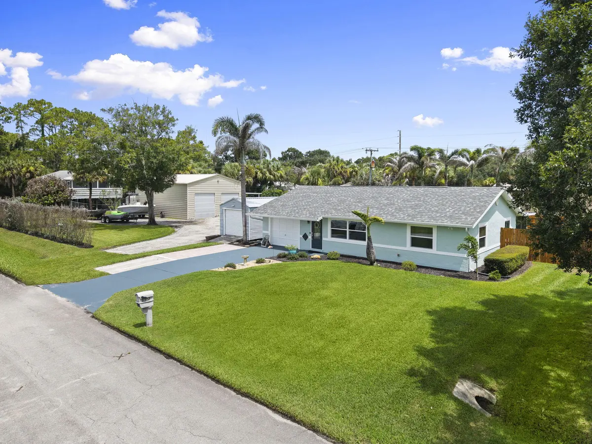 Front at 8302 PENNY Lane, Fort Pierce