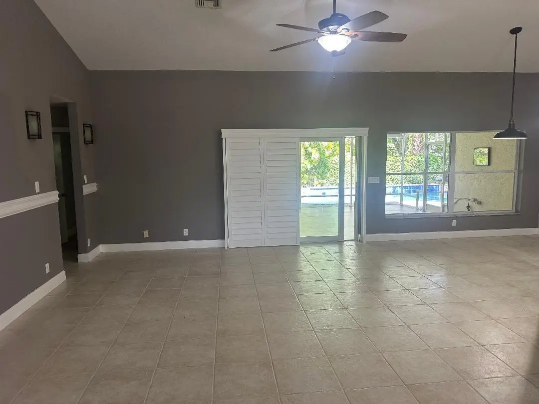 Living room at 5503 NW 39TH Avenue, Coconut Creek