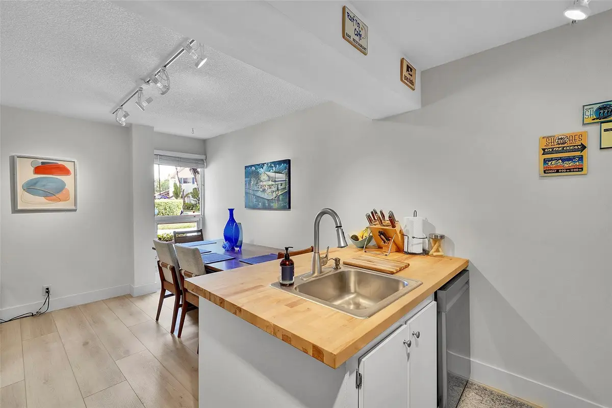 Photo 4 at 670 Kensington Place 5B, Wilton Manors