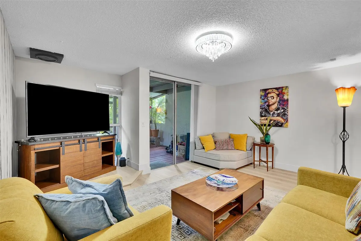 Photo 7 at 670 Kensington Place 5B, Wilton Manors