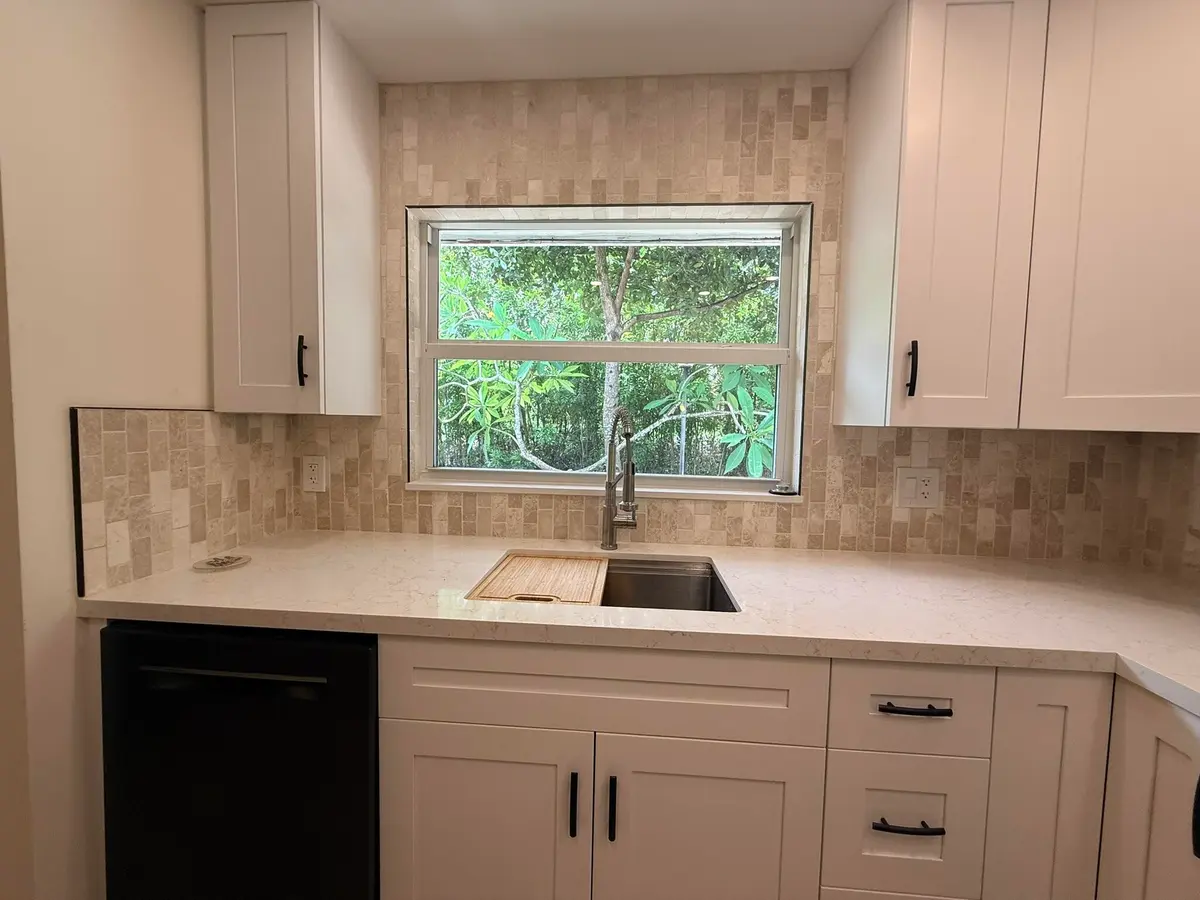 Kitchen 3 at 550 SW Natura Avenue, Deerfield Beach