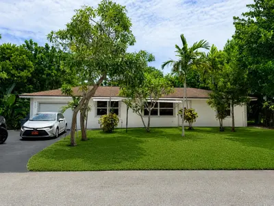 550 SW Natura Avenue, Deerfield Beach – leased
