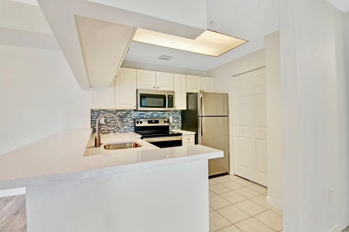 2801 Sarento Pl PBG LR-7 at 2801 SARENTO Place 304, Palm Beach Gardens