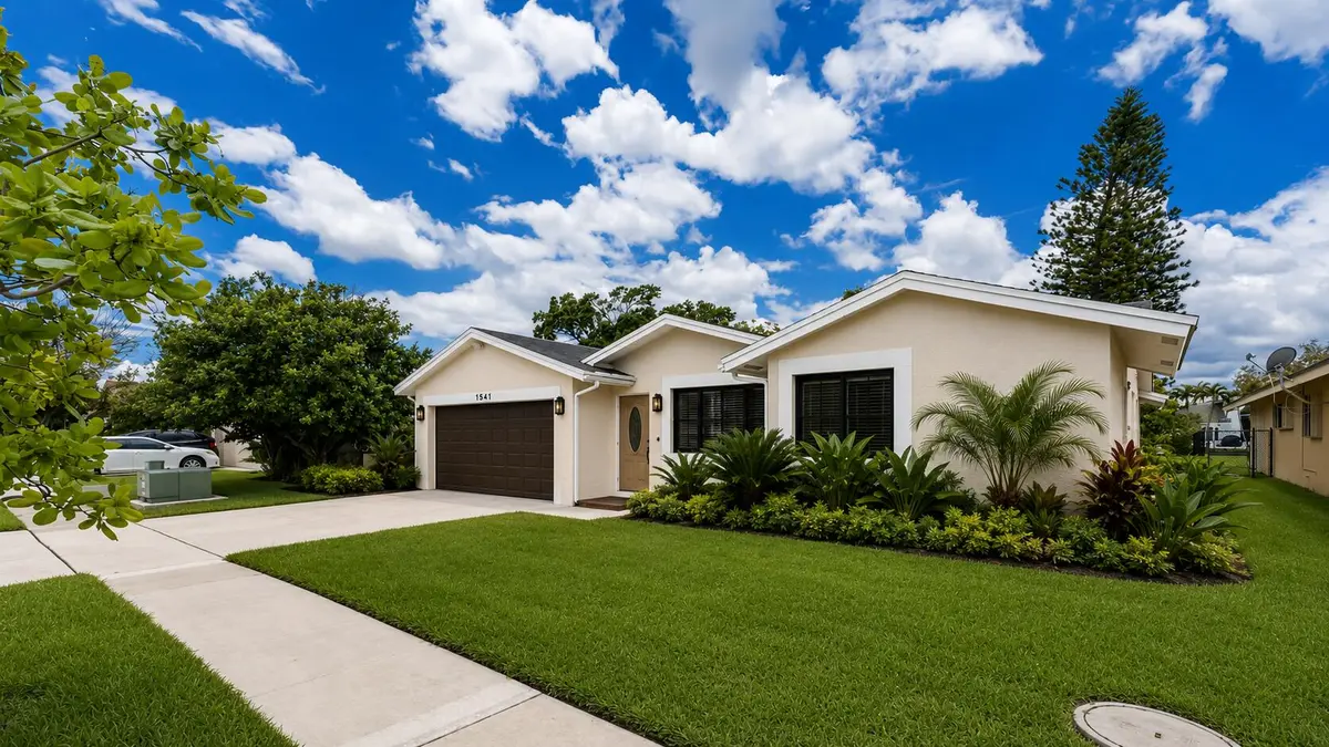 Front of House Right Angle at 1541 SW 102nd Terrace, Davie