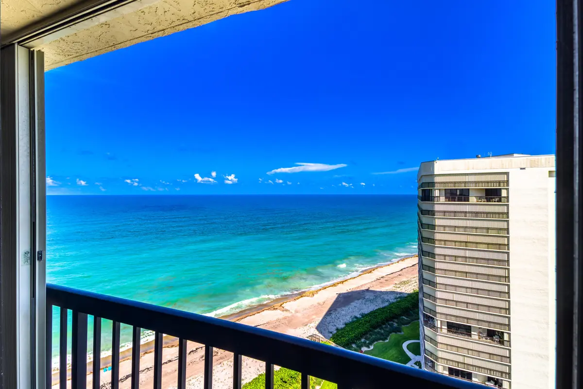 9500 S Ocean Drive #1910-20 at 9500 S Ocean Drive 1910, Jensen Beach