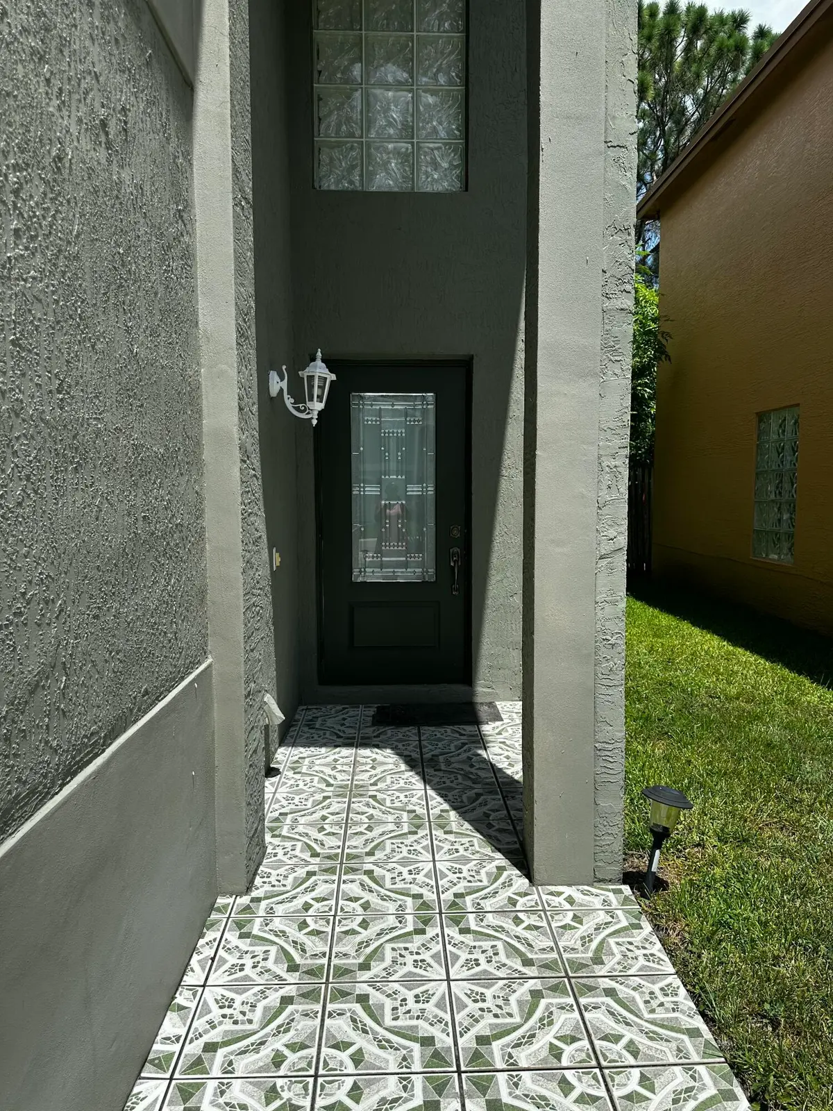 front door entrance at 4140 Pine Hollow Circle, Greenacres