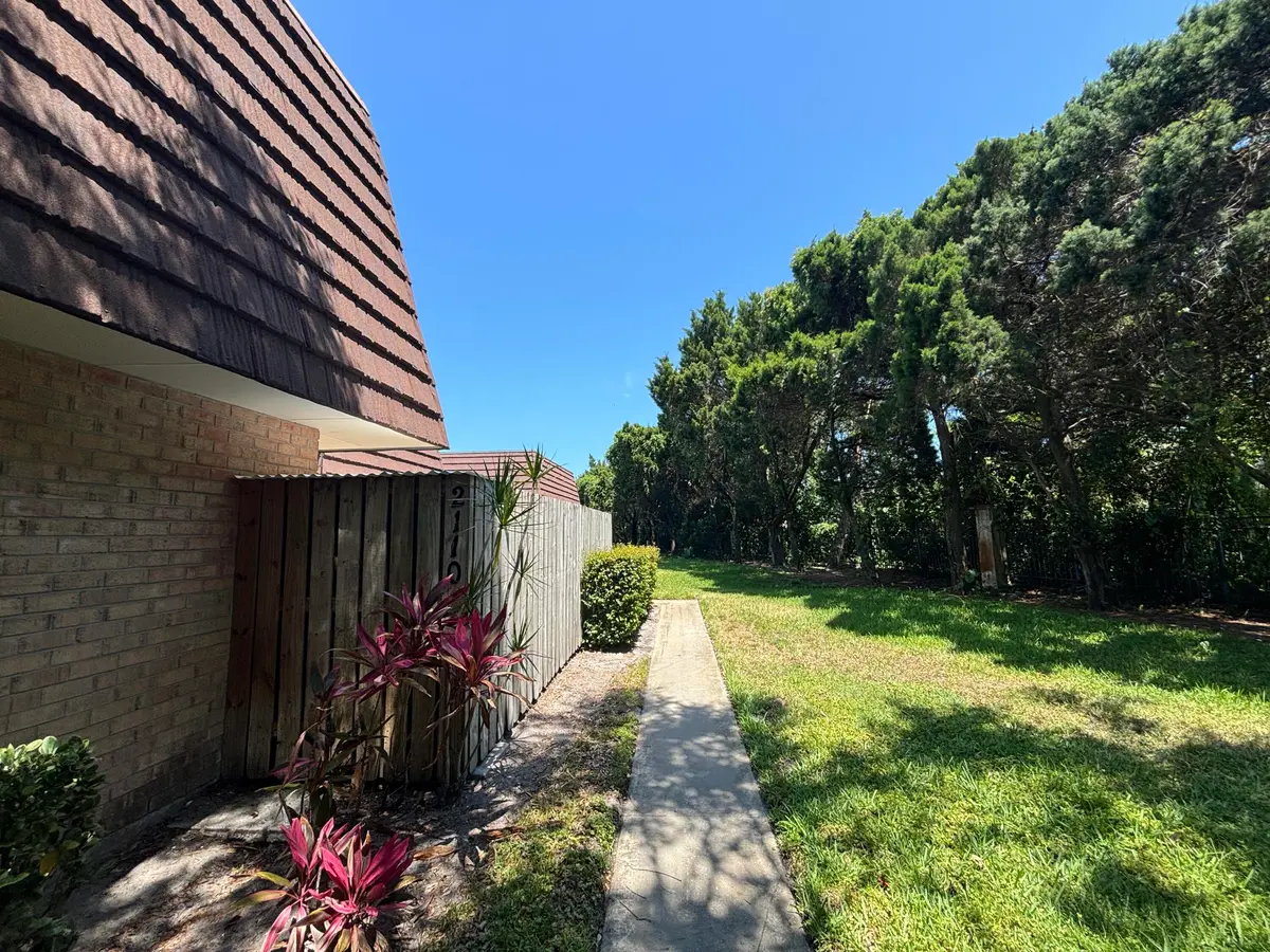 IMG_3563 at 2110 21st Lane, Palm Beach Gardens