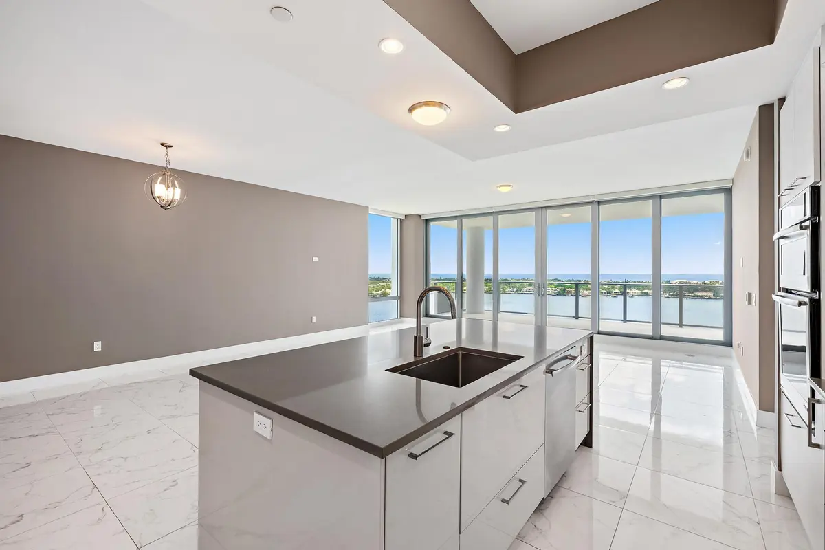 1 Water Clb Wy 1604-11 at 1 Water Club Way 1604, North Palm Beach