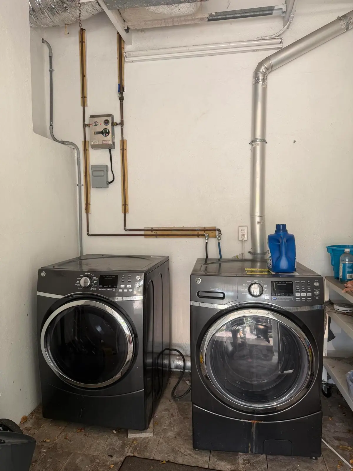 Laundry in Carport at 900 Citrus Isle, Fort Lauderdale