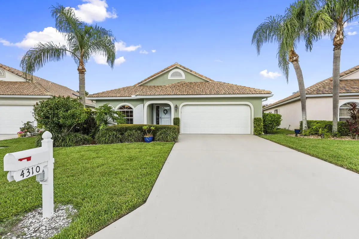 1-web-or-mls-DSC06223 at 4310 SE SCOTLAND CAY Way, Stuart